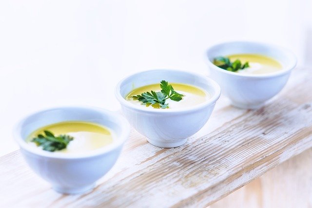 Velouté de cèpes et châtaignes en verrine